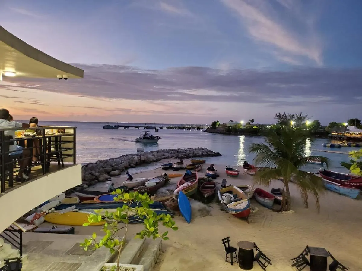Lejlighed Secluded Studio@Sky Castles, Columbus Heights, Ocho Rios